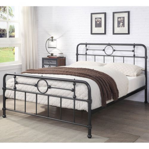 Lyndhurst Victorian Style Hammered Effect Black Metal Bed Frame - 2 Sizes